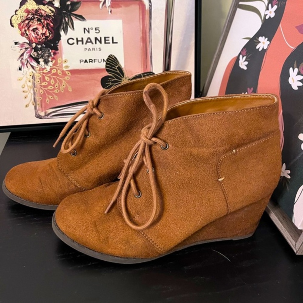 Sugar Women’s Wedge Suede Boot 8.5